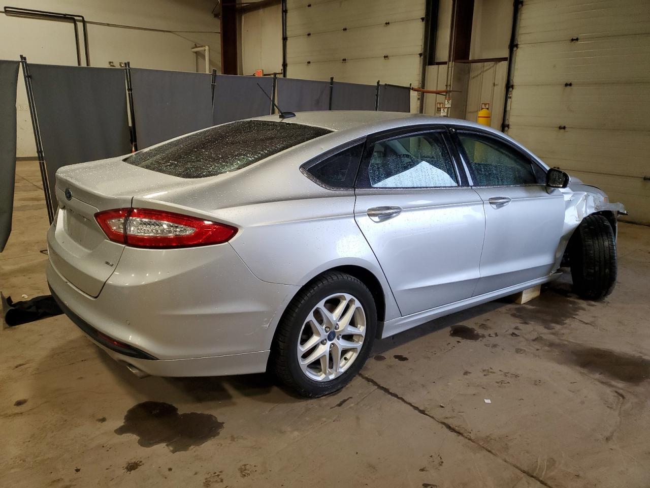 2016 Ford Fusion Se - Фото 3