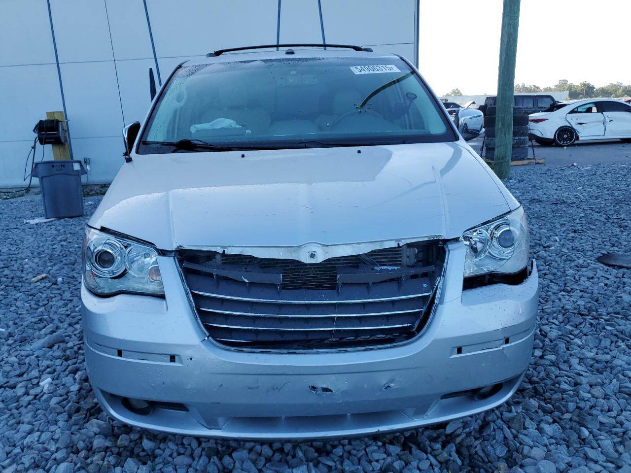 2009 Chrysler Town & Country Limited - Image 5