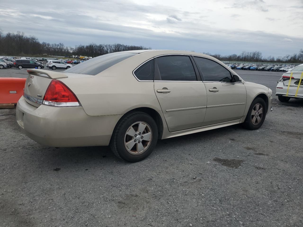 2011 Chevrolet Impala Ls - Image 3