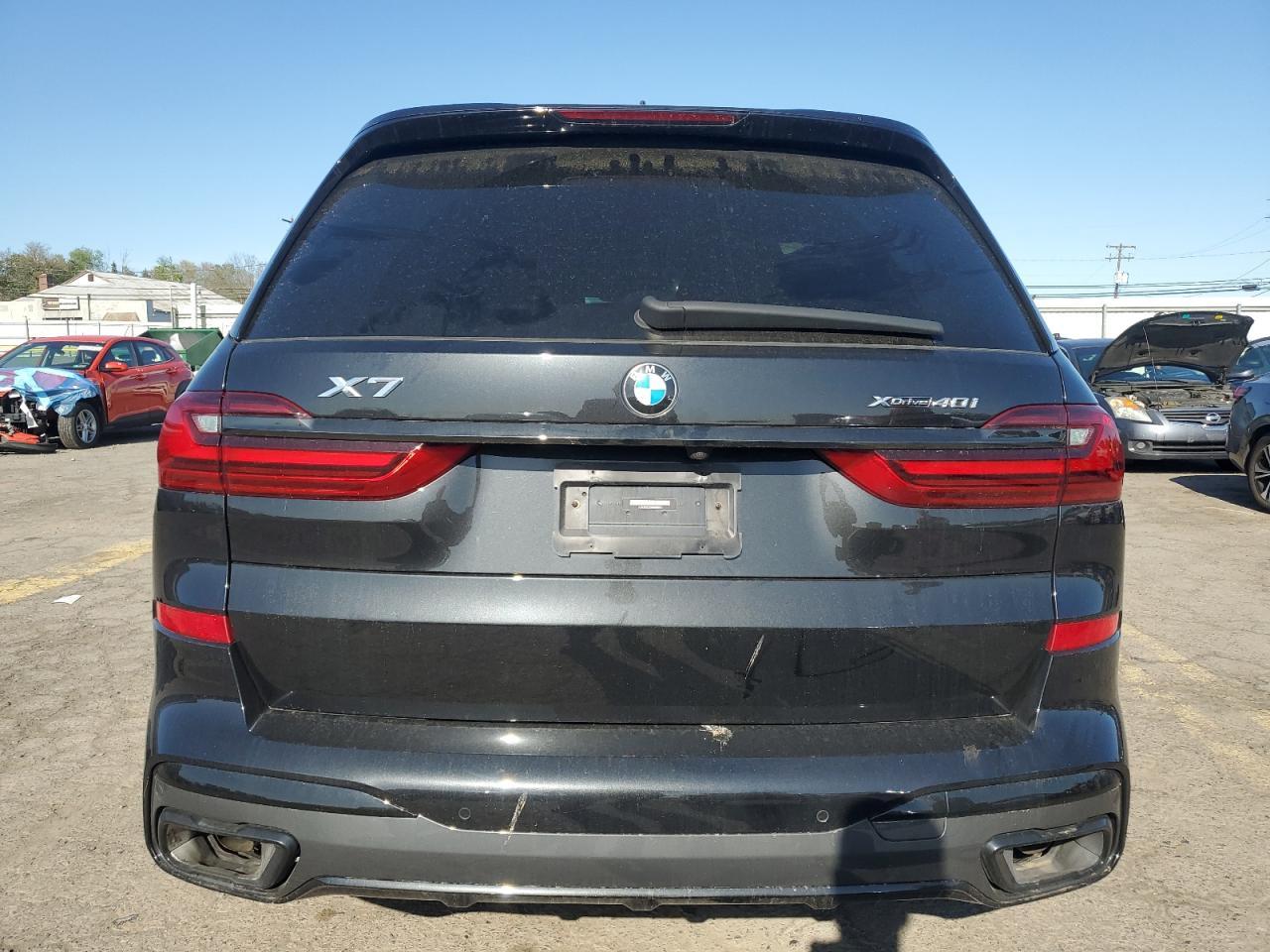 2022 BMW X7 xDrive40I - Фото 6