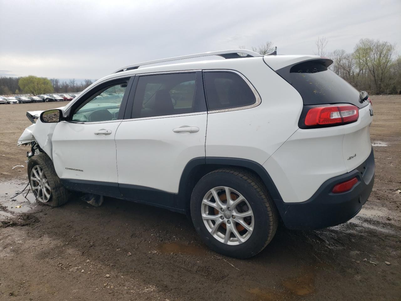 2016 Jeep Cherokee Latitude - Image 2