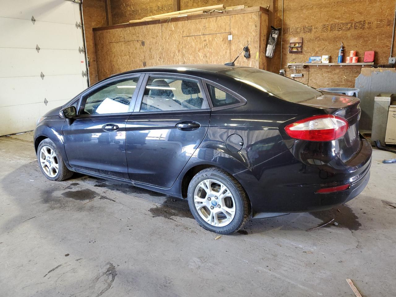 2014 Ford Fiesta Se - Фото 2