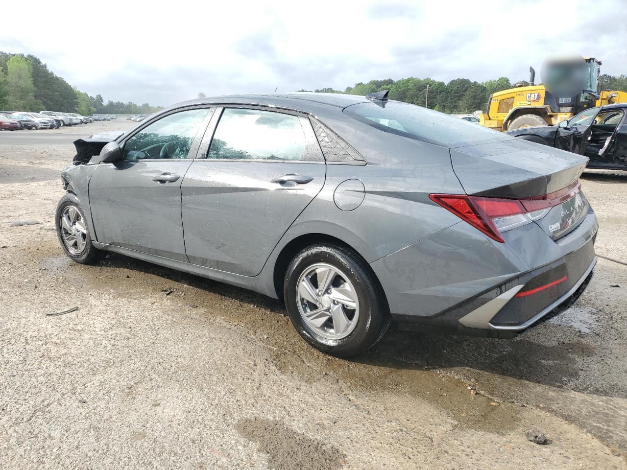 2025 Hyundai Elantra Se - Фото 2