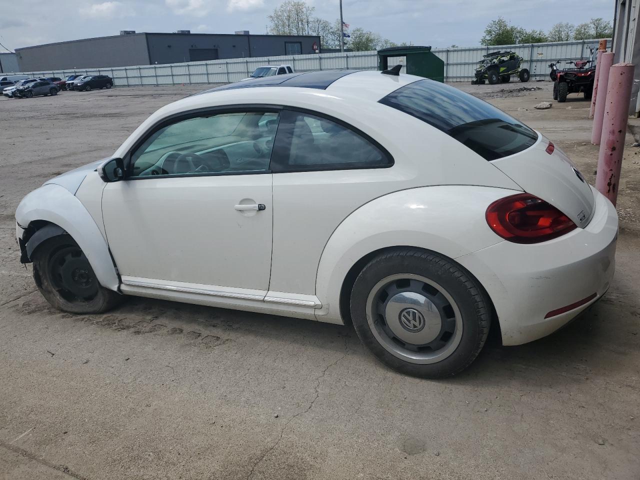 2013 Volkswagen Beetle - Image 2