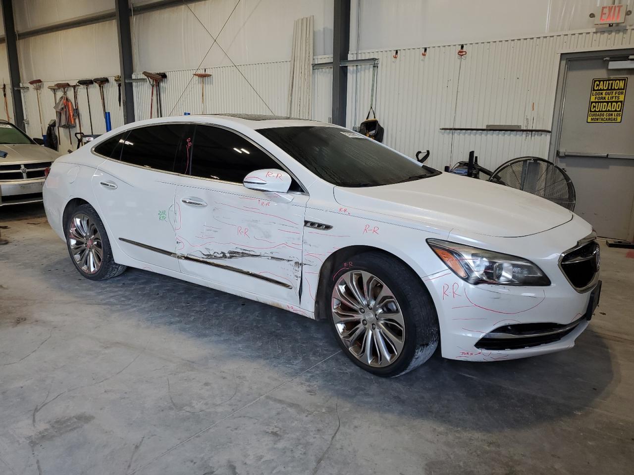 2017 Buick Lacrosse Premium - Фото 4