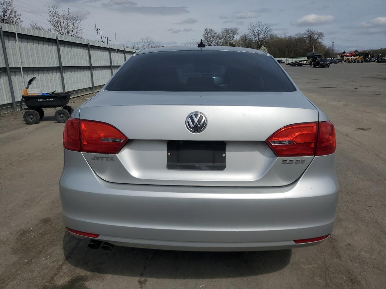2012 Volkswagen Jetta Se - Image 6