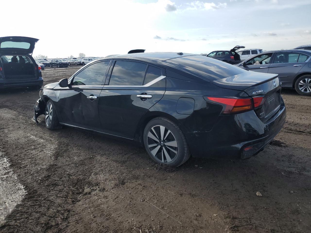 2019 Nissan Altima Sv - Image 2