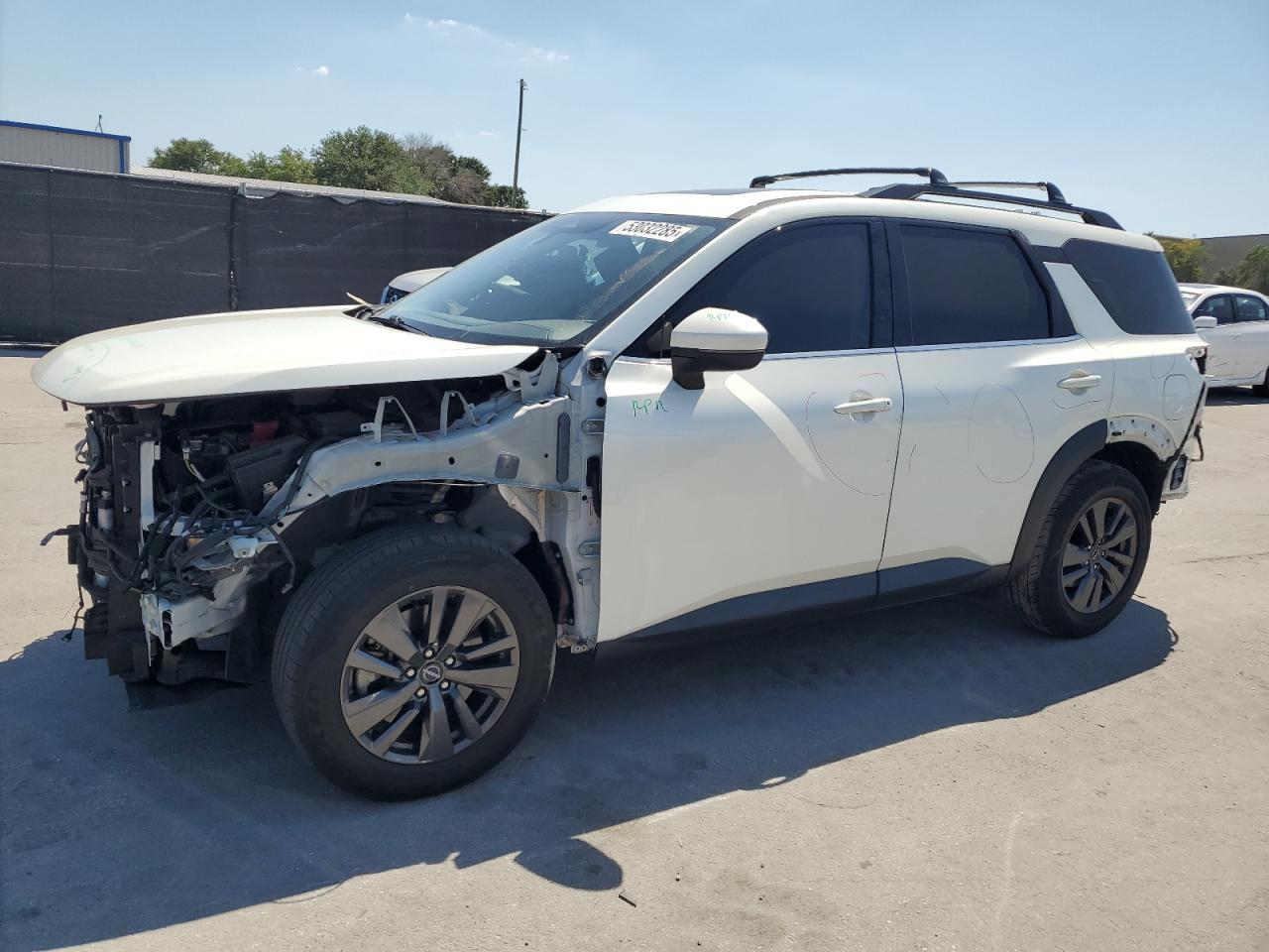 2022 Nissan Pathfinder Sv
