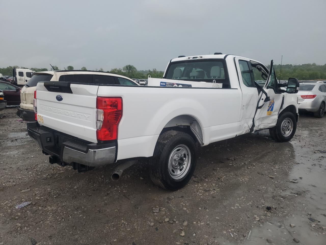 2022 Ford F250 Super Duty - Фото 3