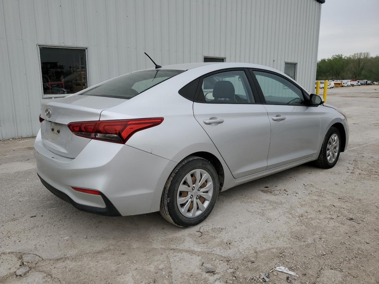 2019 Hyundai Accent Se - Image 3