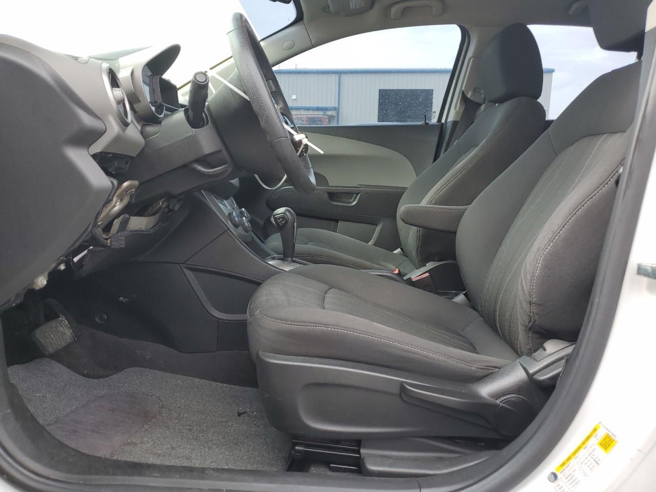 2015 Chevrolet Sonic Lt - Фото 7