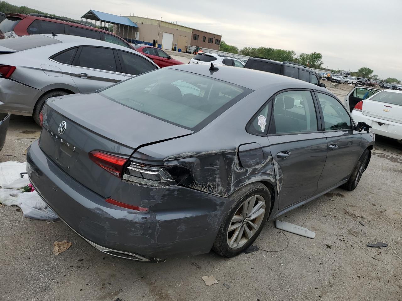 2021 Volkswagen Passat S - Фото 3