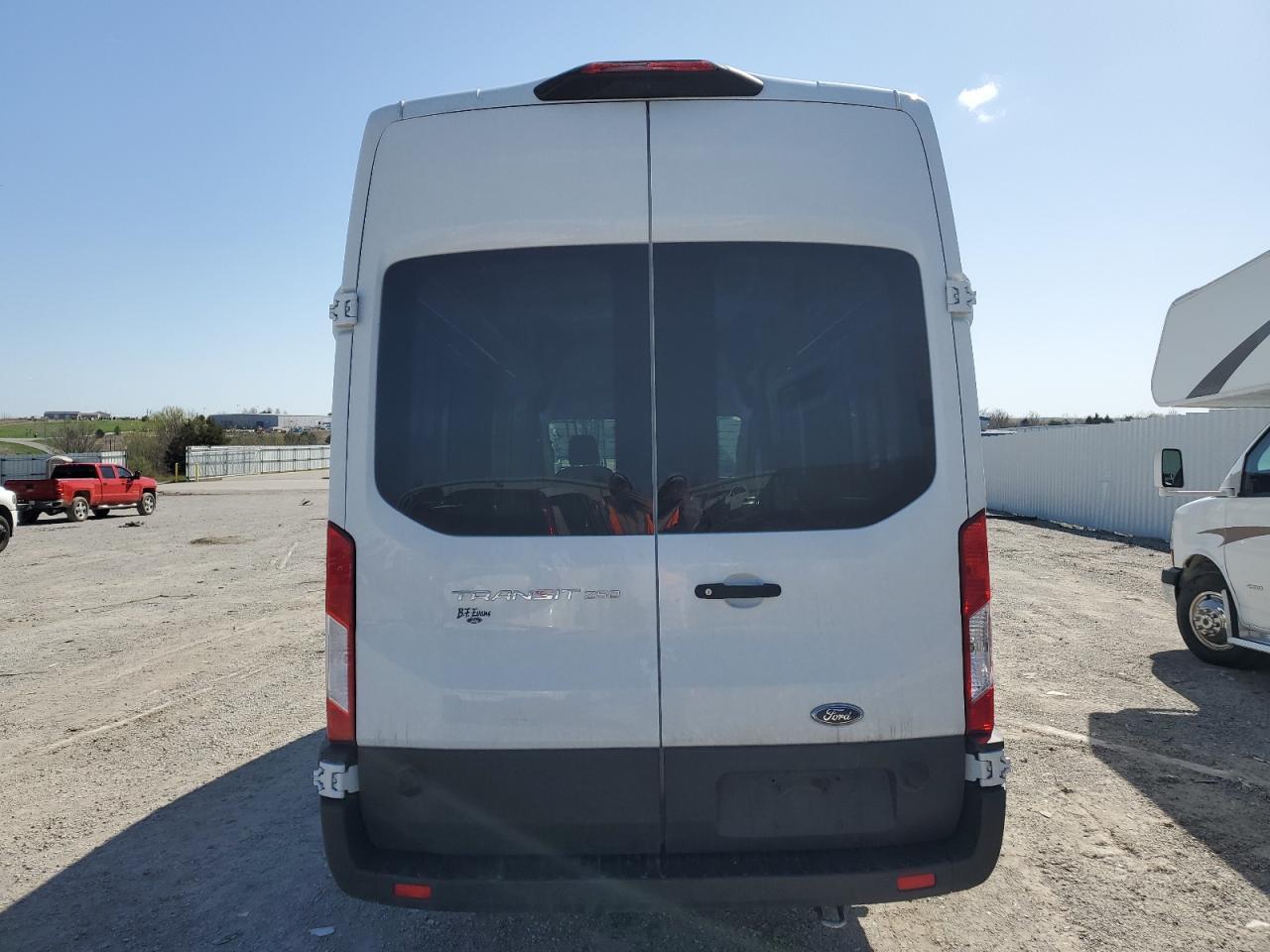 2024 Ford Transit T-250 - Фото 6