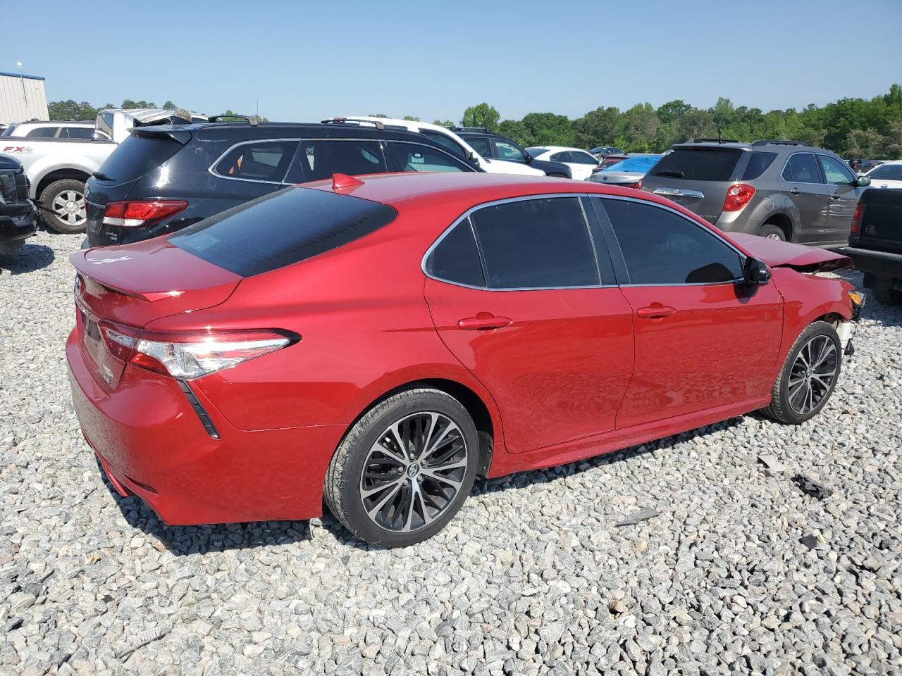 2020 Toyota Camry Se - Image 3