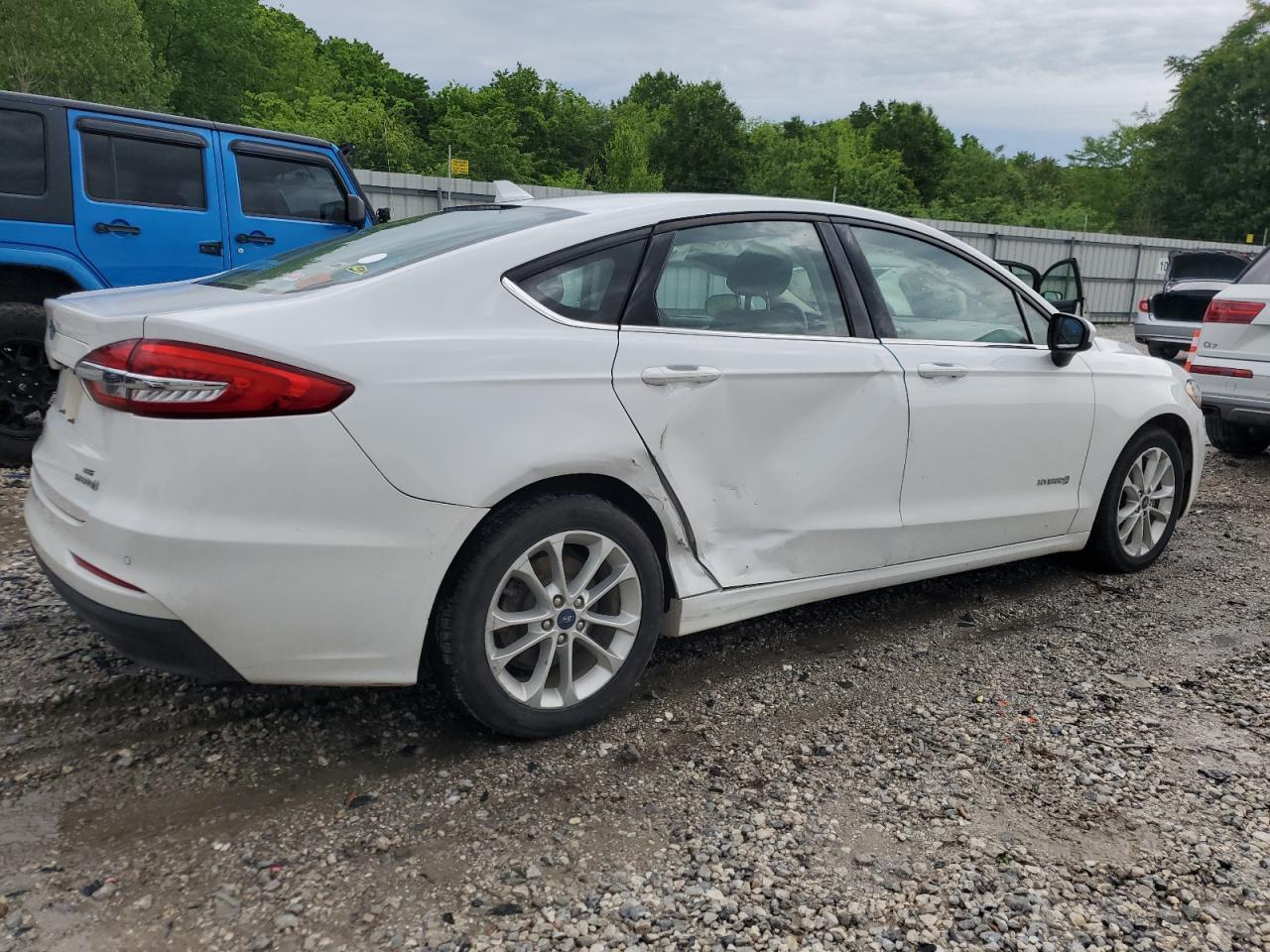 2019 Ford Fusion Se - Image 3