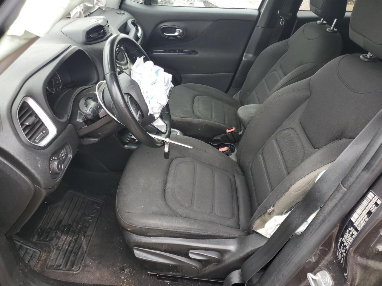 2018 Jeep Renegade Latitude - Image 7