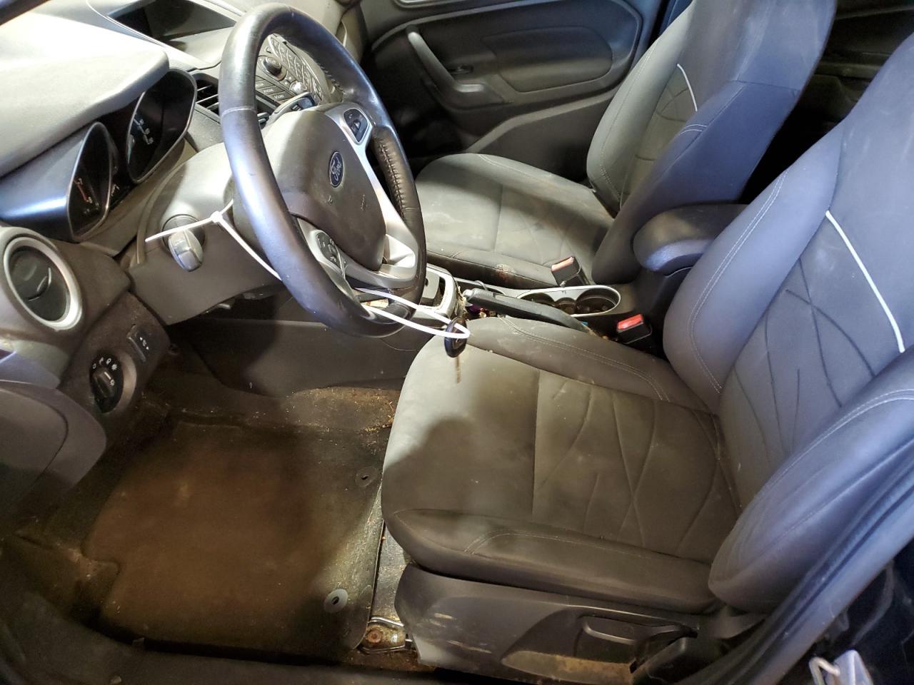 2014 Ford Fiesta Se - Фото 7