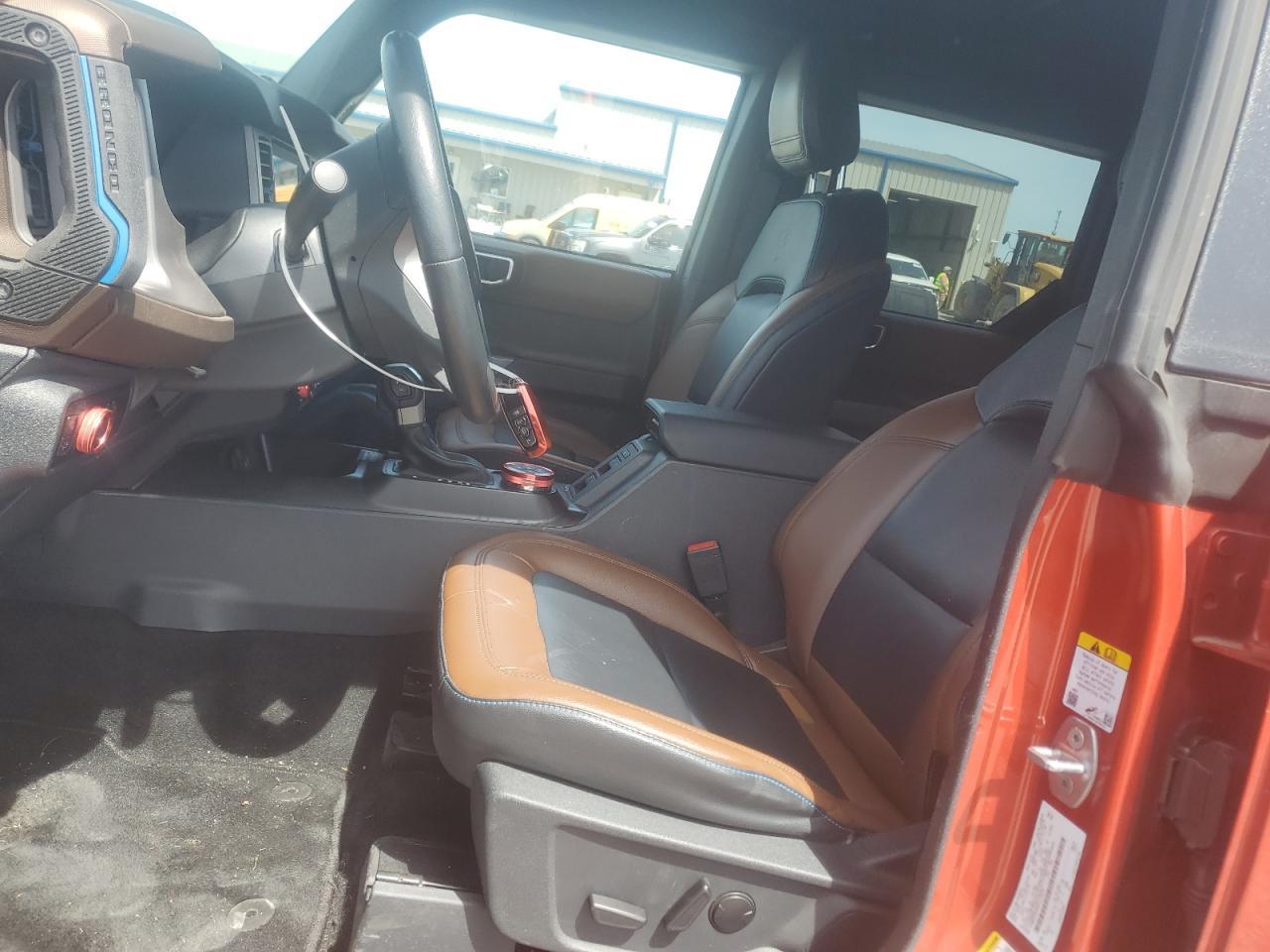 2023 Ford Bronco Base - Image 7