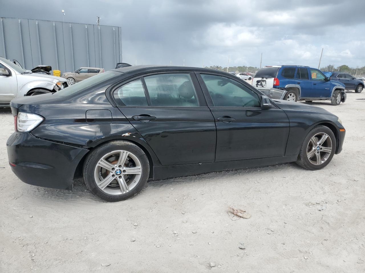 2015 BMW 328 I - Фото 3