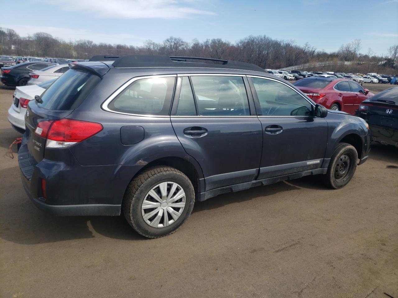 2011 Subaru Outback 2.5I - Фото 3