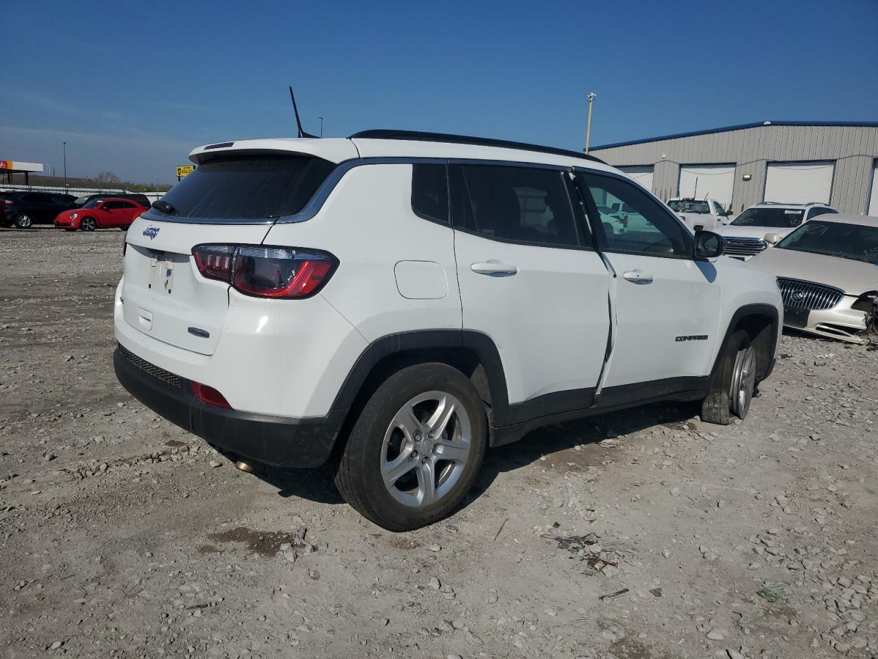 2024 Jeep Compass Latitude - Image 3