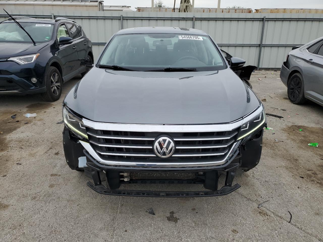 2021 Volkswagen Passat S - Фото 5