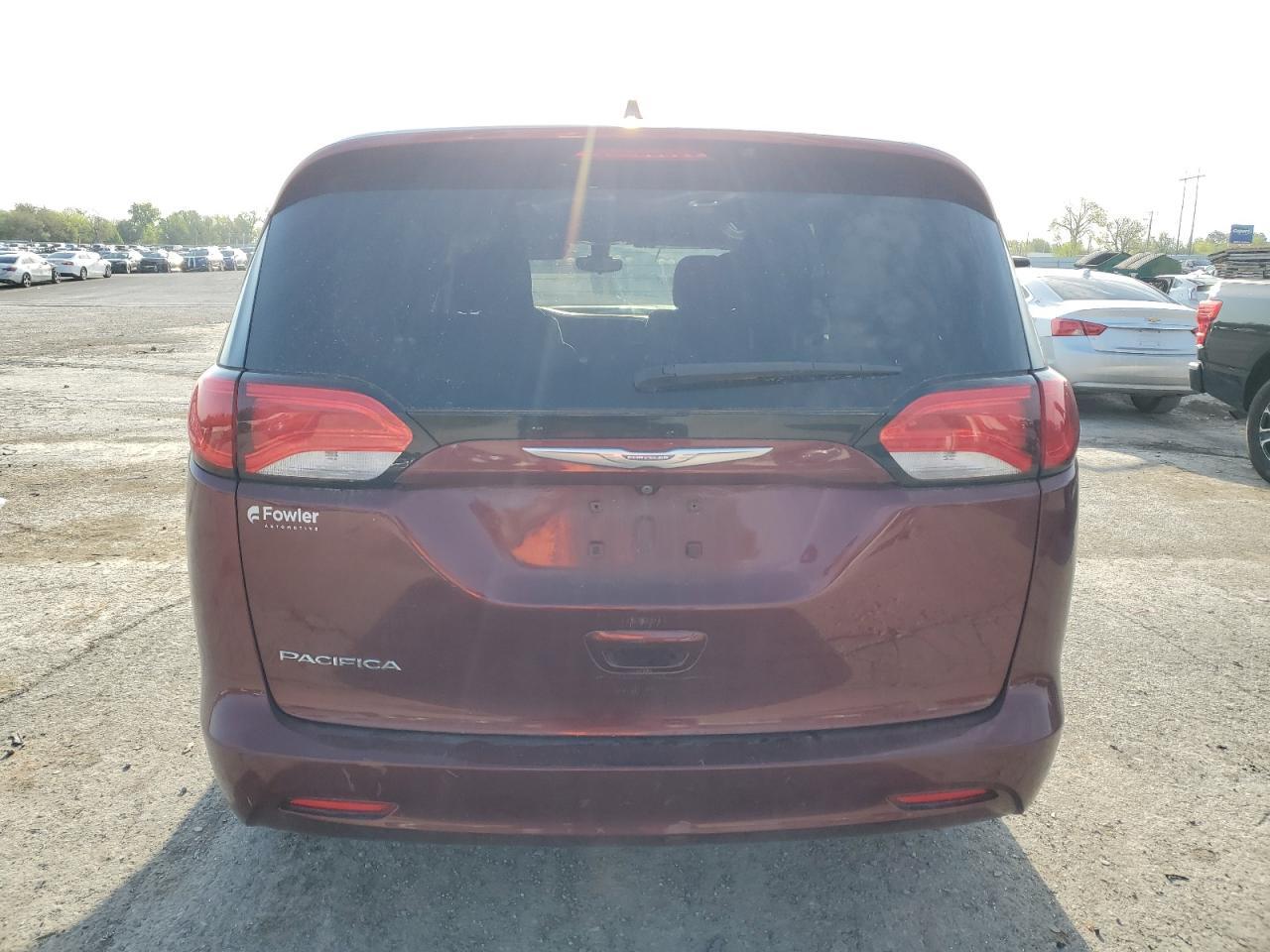 2017 Chrysler Pacifica Lx - Фото 6