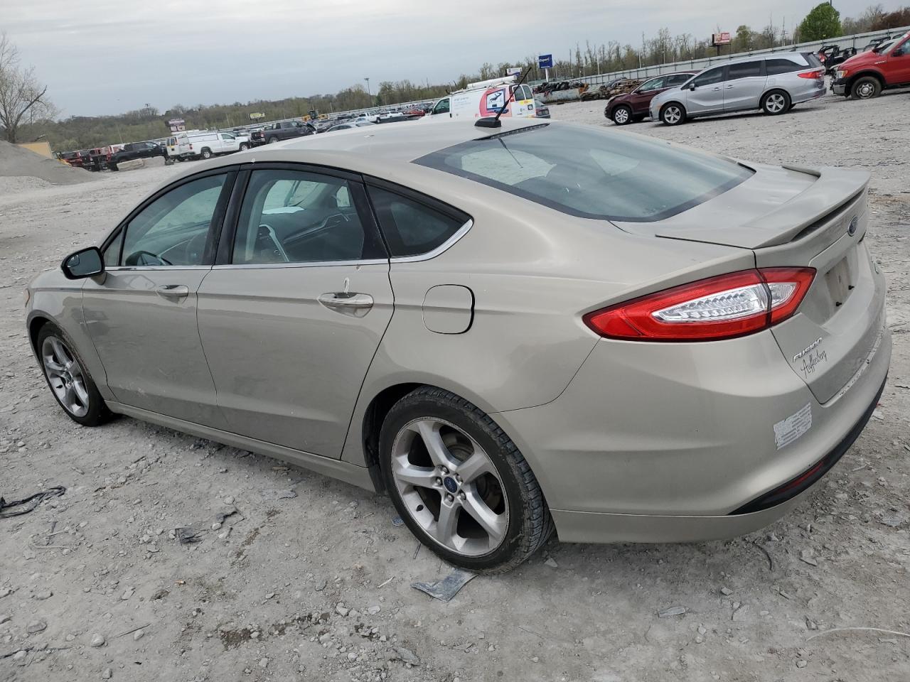 2015 Ford Fusion Se - Image 2