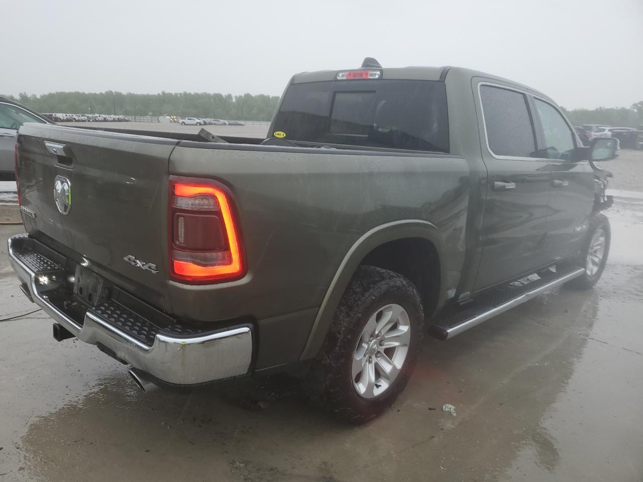 2020 Ram 1500 Laramie - Фото 3