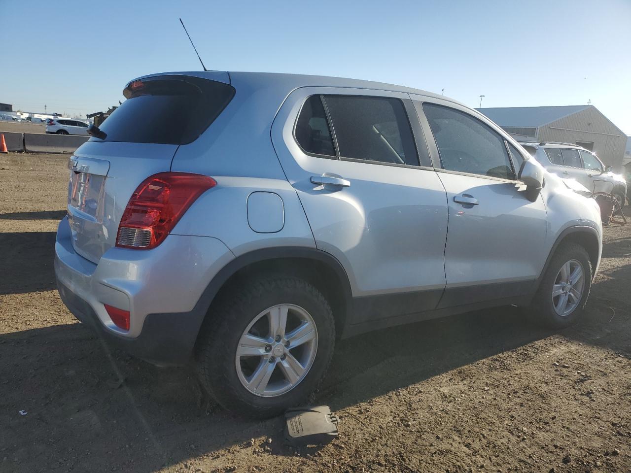 2020 Chevrolet Trax Ls - Image 3