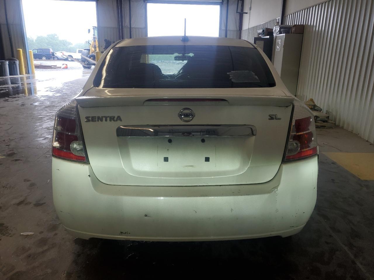 2011 Nissan Sentra 2.0 - Фото 6