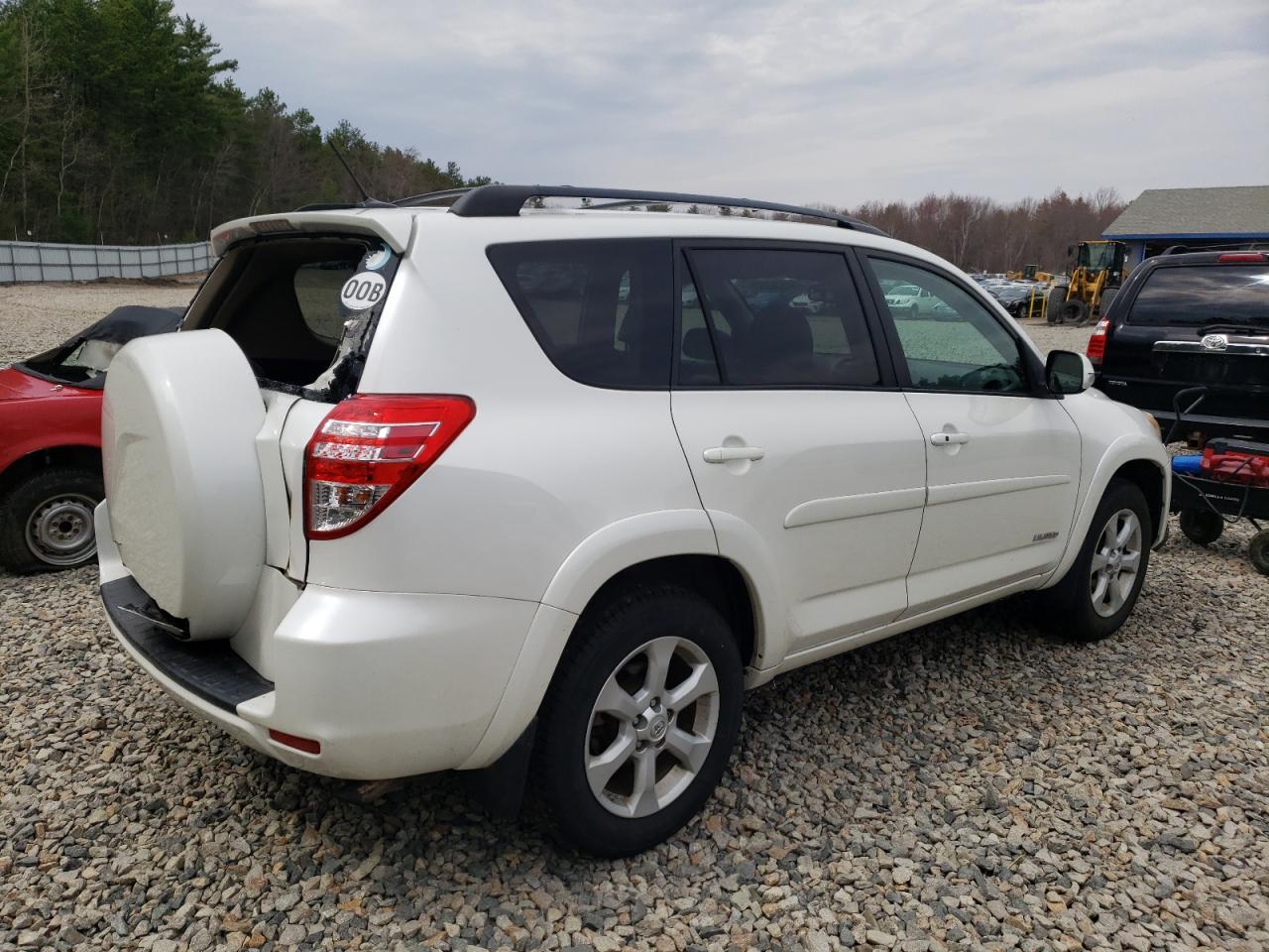 2011 Toyota Rav4 - Image 3