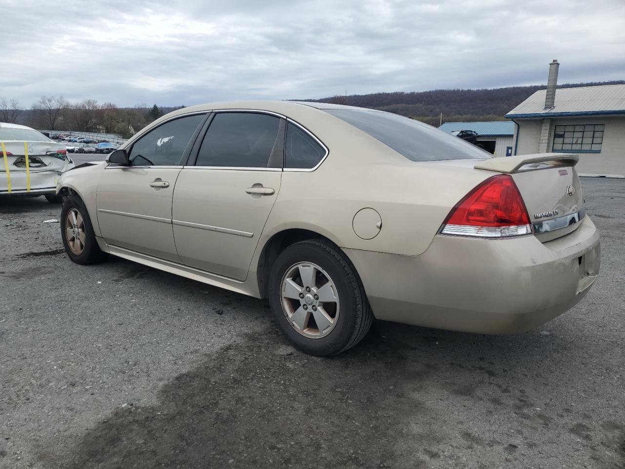 2011 Chevrolet Impala Ls - Image 2