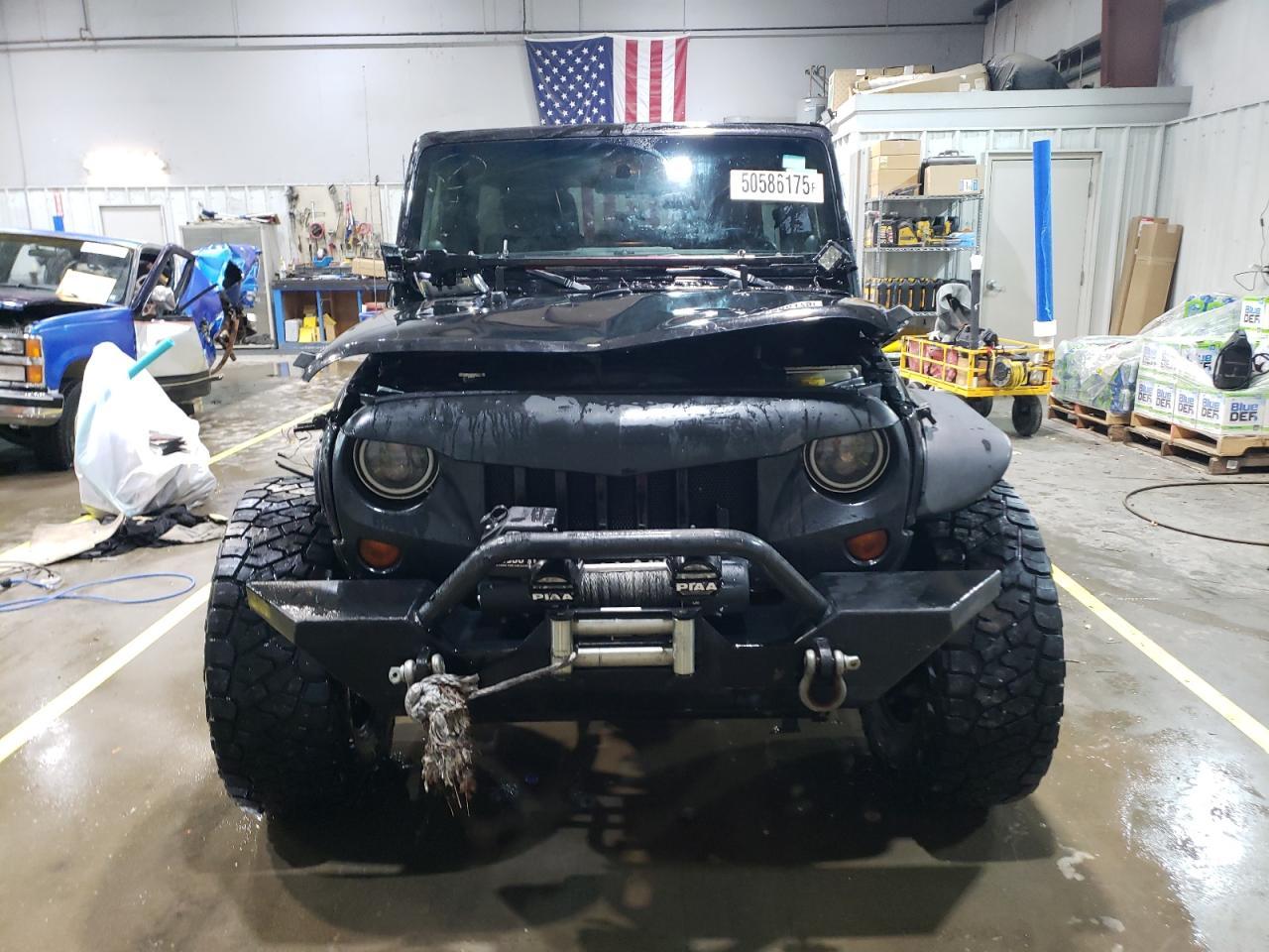 2012 Jeep Wrangler Unlimited Sahara - Image 5