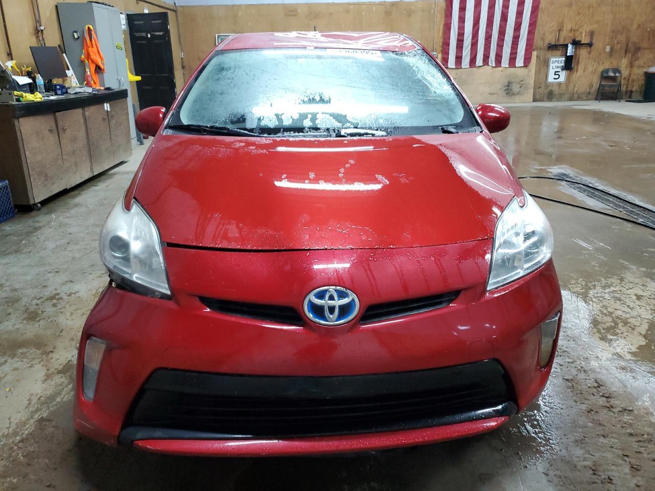 2015 Toyota Prius - Image 5