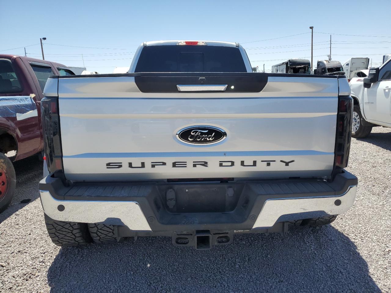 2017 Ford F350 Super Duty - Фото 6