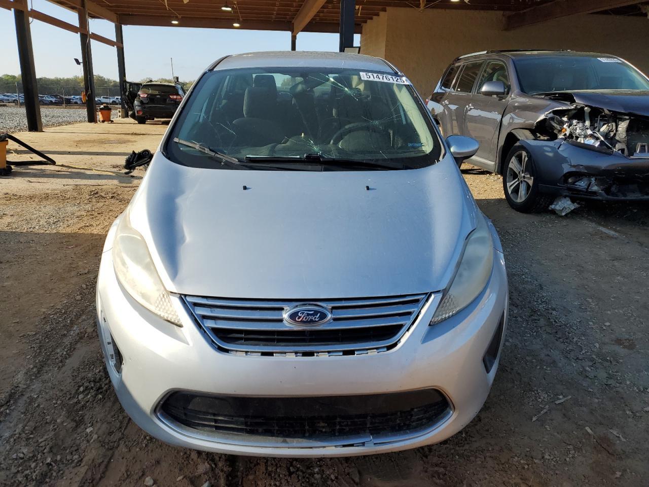 2011 Ford Fiesta Se - Фото 5