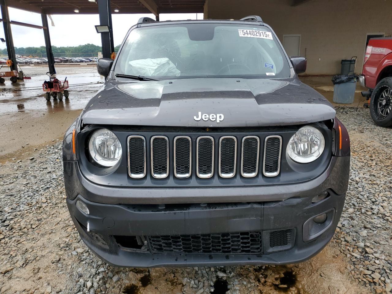 2018 Jeep Renegade Latitude - Image 5