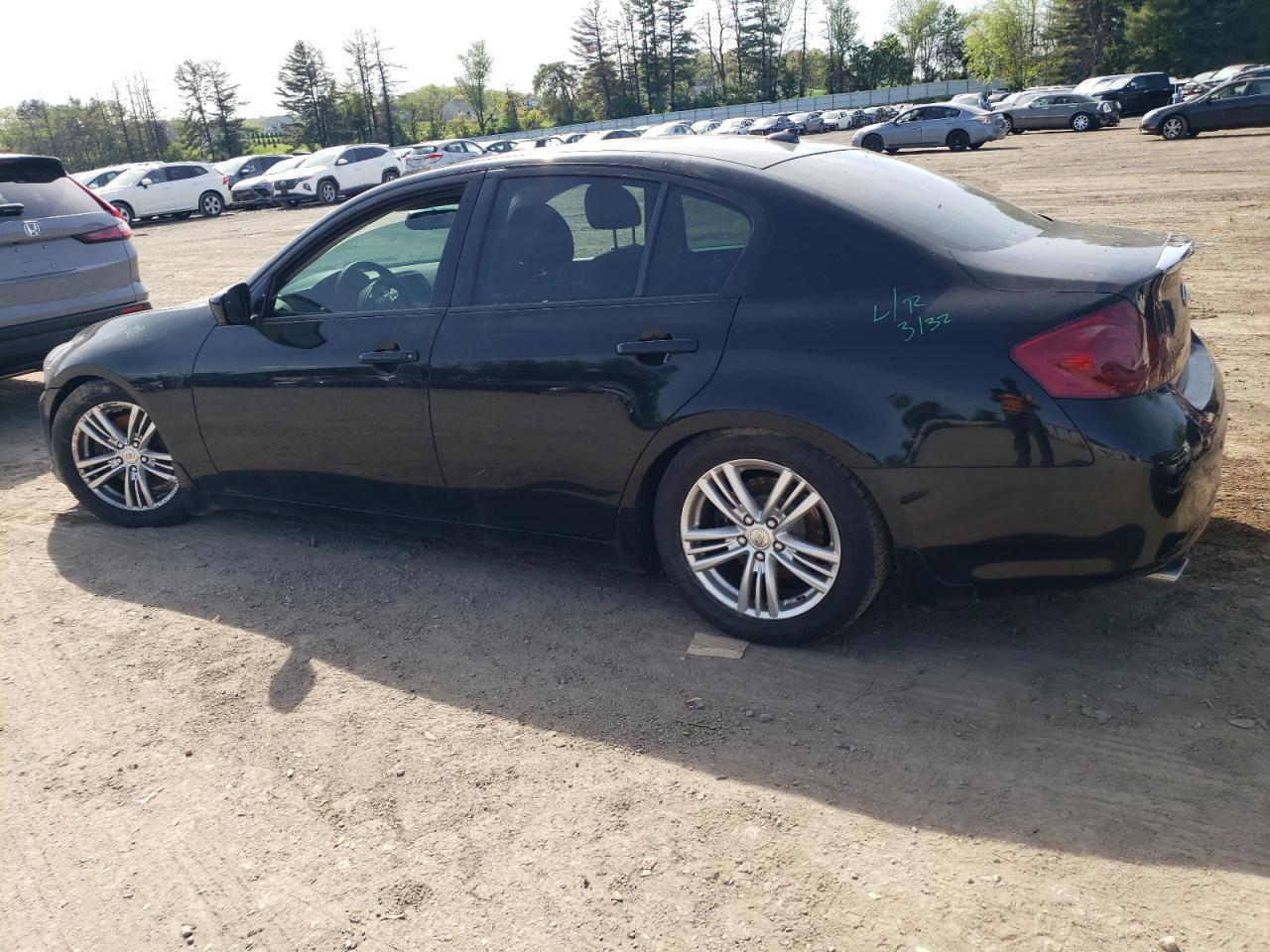 2013 Infiniti G37 Base - Фото 2