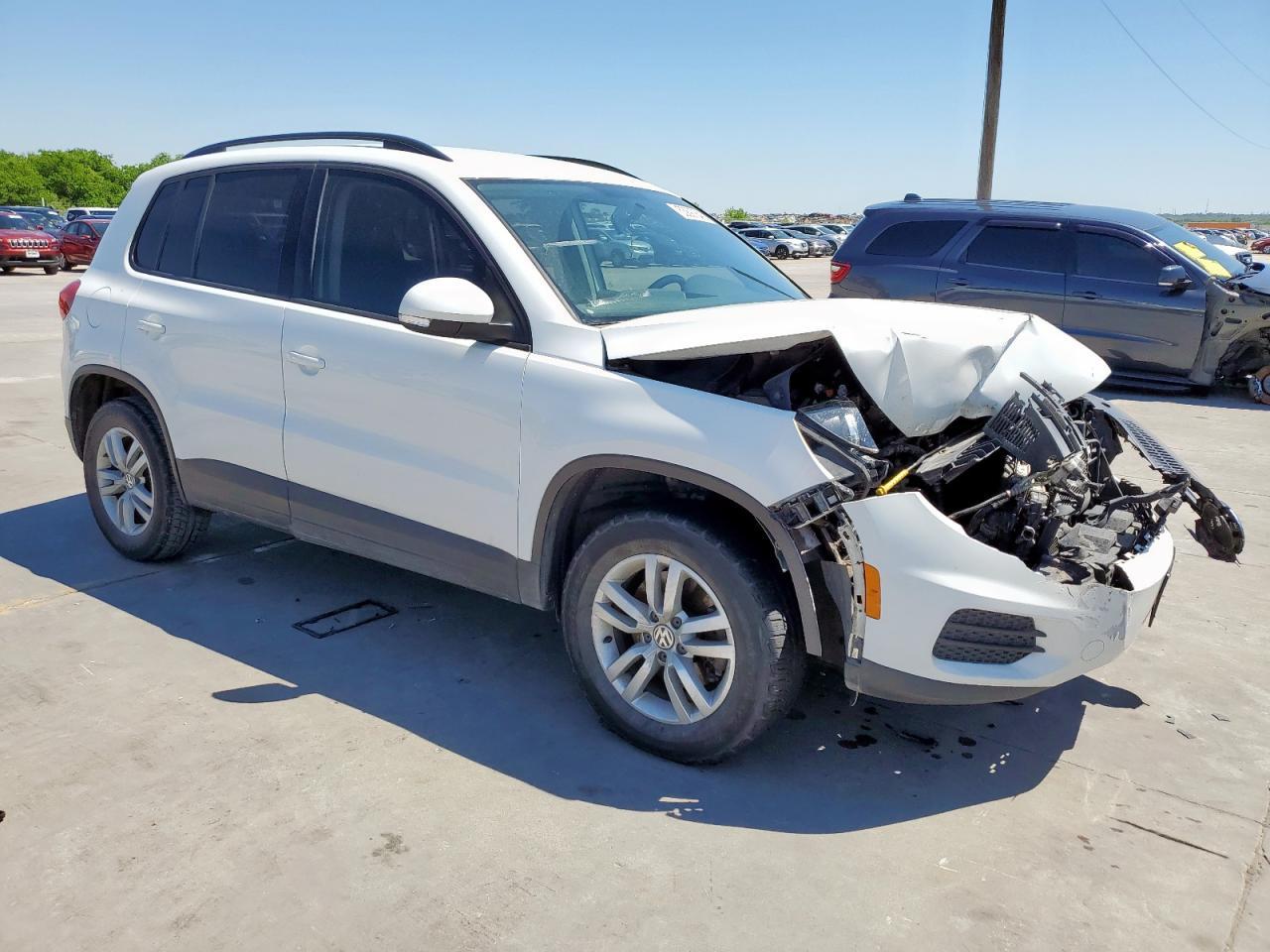 2015 Volkswagen Tiguan S - Фото 4