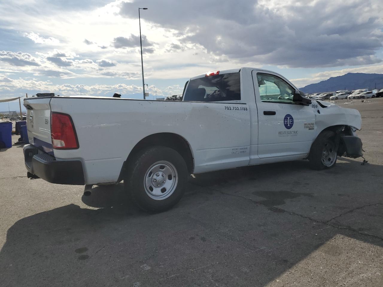 2022 Ram 1500 Classic Tradesman - Фото 3