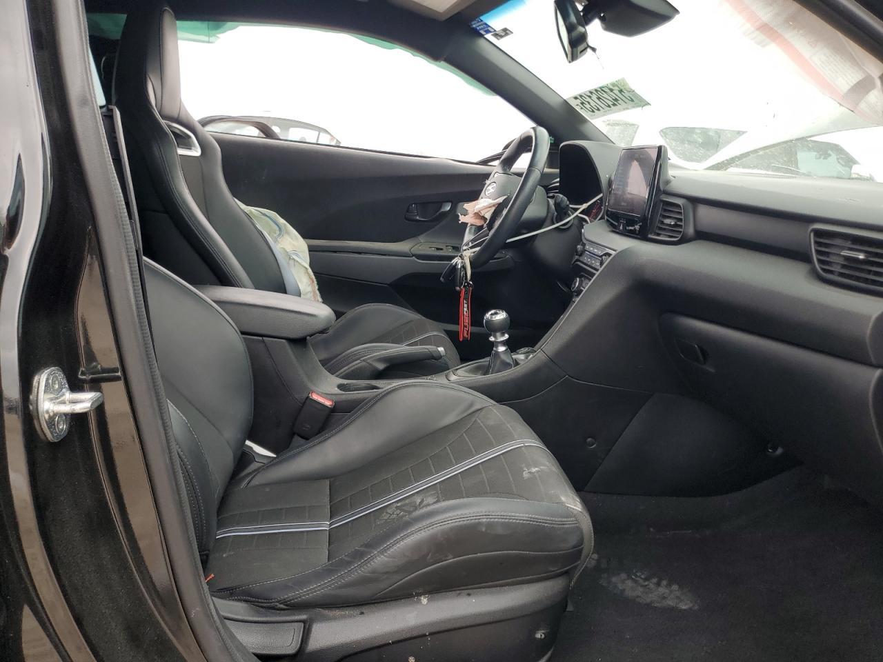 2022 Hyundai Veloster N - Image 7