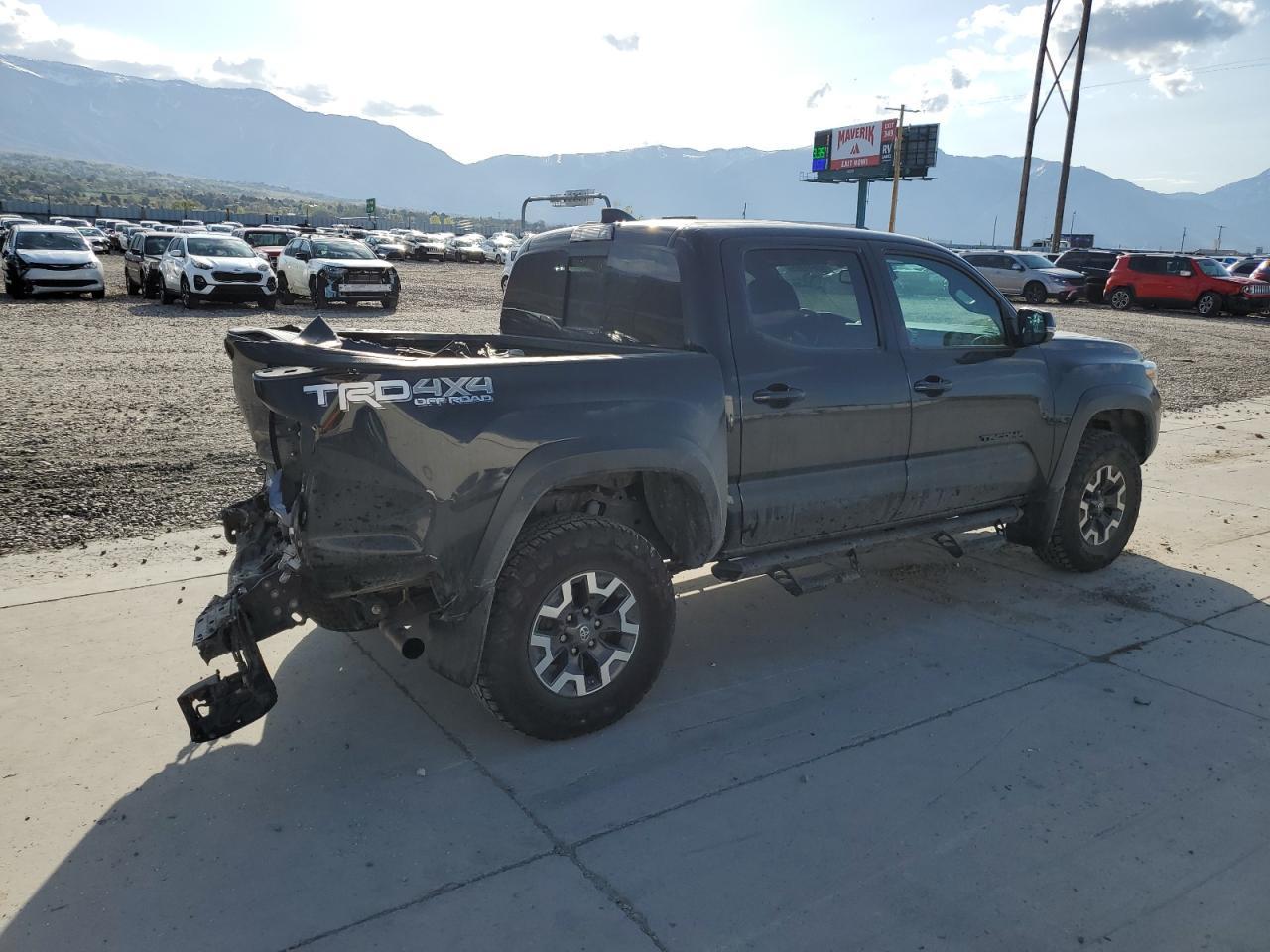 2020 Toyota Tacoma Double Cab - Image 3