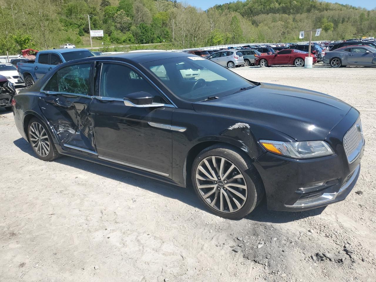 2019 Lincoln Continental Select - Фото 4
