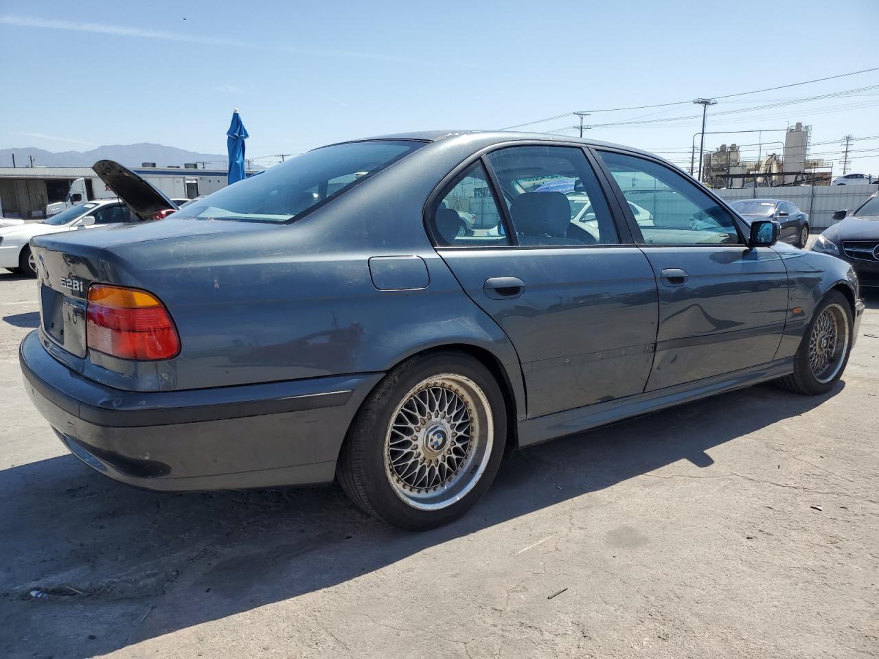 2000 BMW 528 I Automatic - Image 3