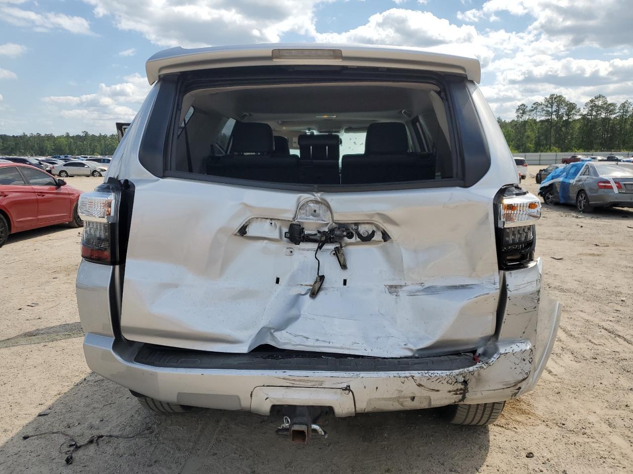 2014 Toyota 4Runner Sr5 - Image 6