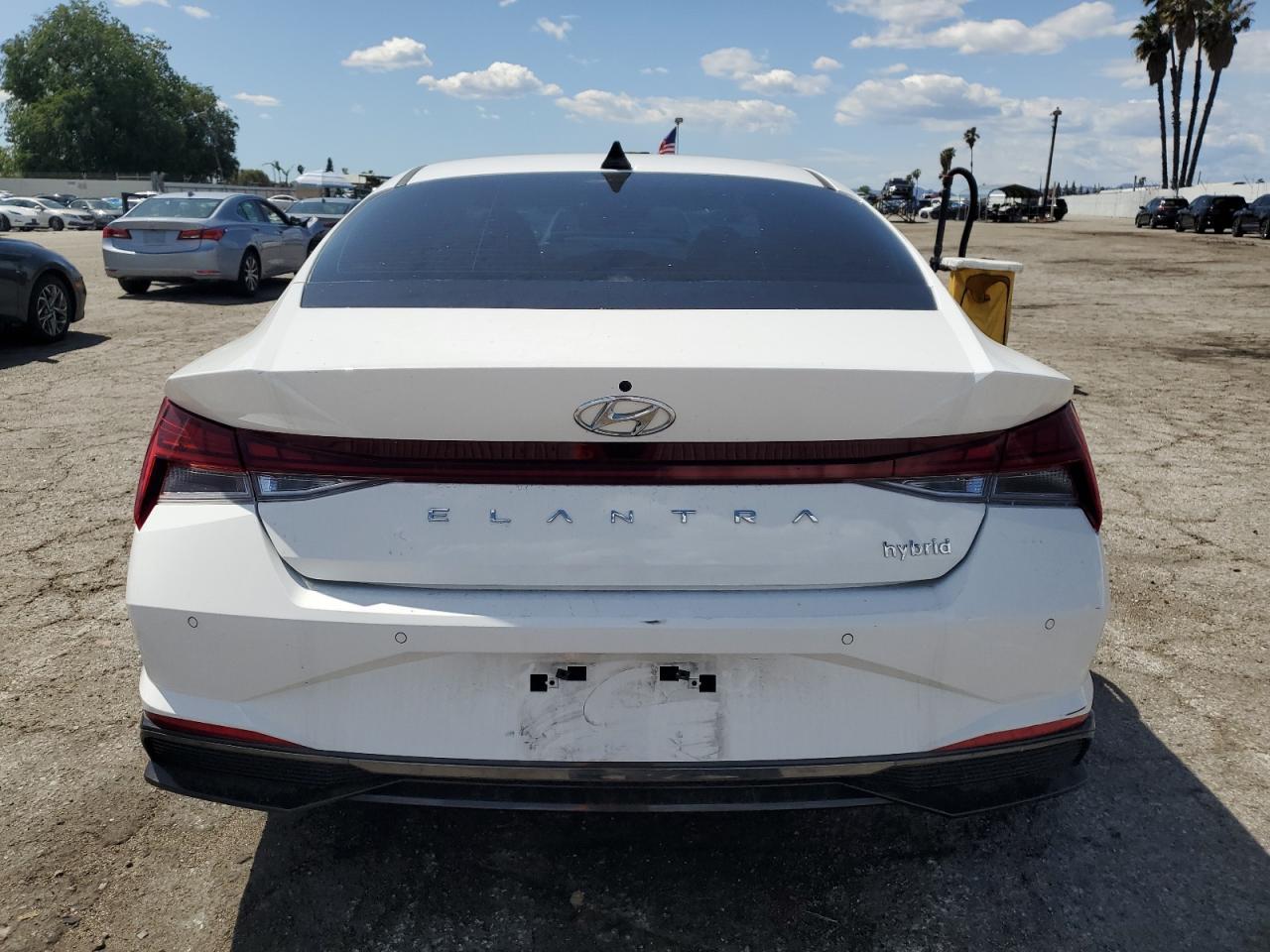2023 Hyundai Elantra Limited - Image 6