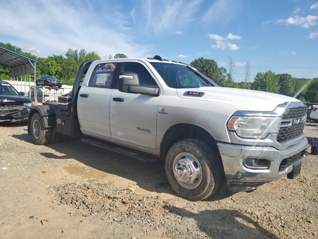 2024 Ram 3500 - Image 4