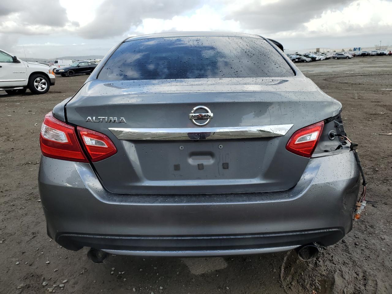 2016 Nissan Altima 2.5 - Image 6