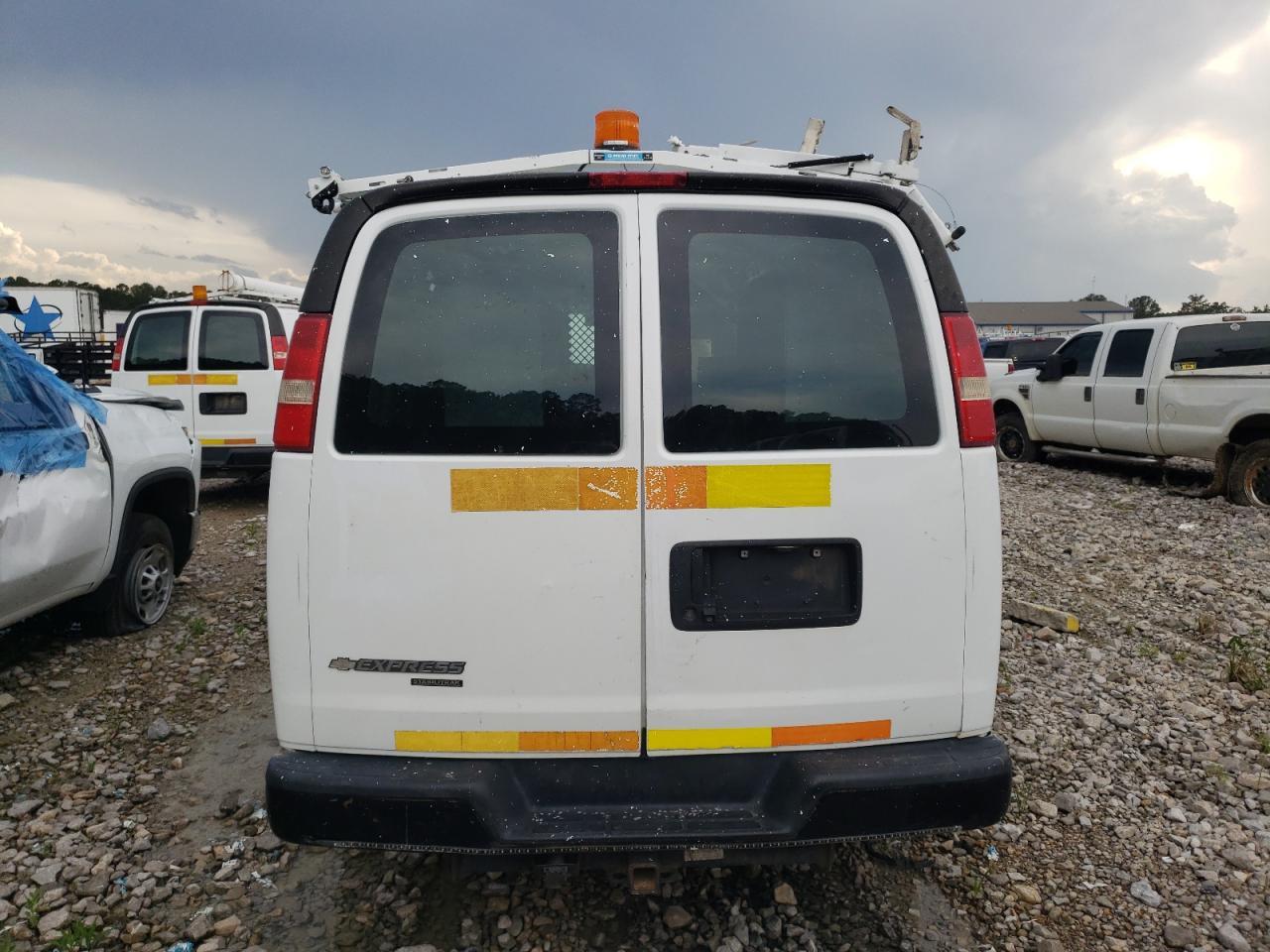 2013 Chevrolet Express G2500 - Фото 6